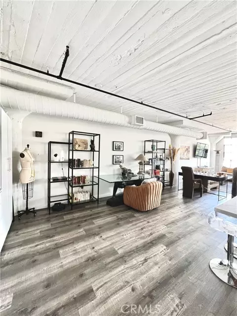 Los Angeles, CA 90031,200 N San Fernando Road #219