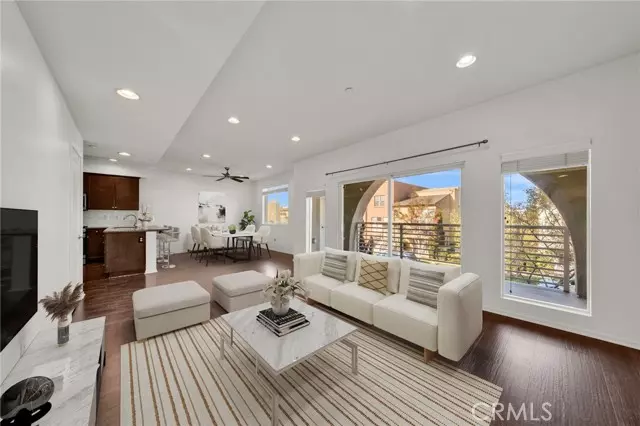 Hawthorne, CA 90250,5450 Strand #202