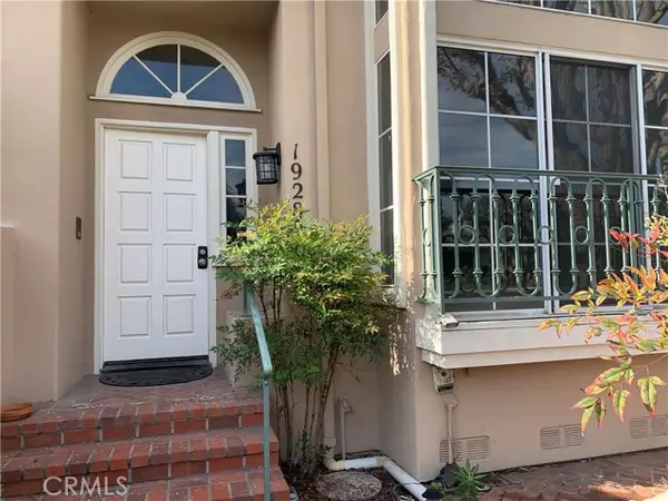 Huntington Beach, CA 92648,19282 Torreypines Circle