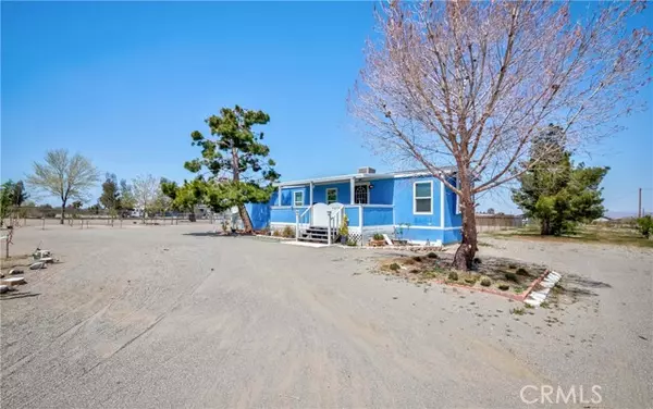 4874 Moyle Road, Phelan, CA 92371