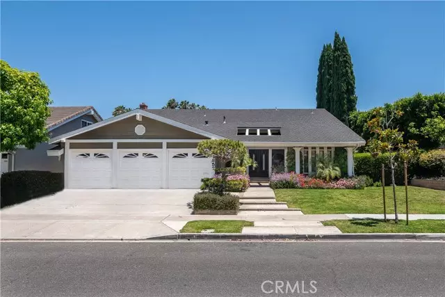 1857 Kinglet Court, Costa Mesa, CA 92626