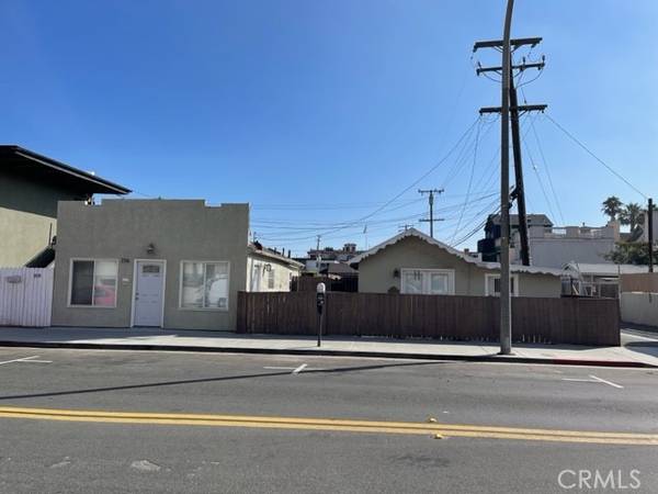 216 Walnut Avenue, Huntington Beach, CA 92648