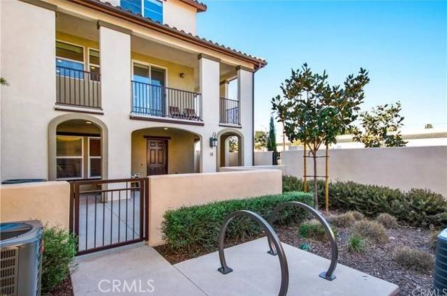 1530 W 1st Street #18, Santa Ana, CA 92703