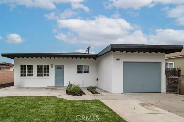 1325 S Rosewood Avenue, Santa Ana, CA 92707
