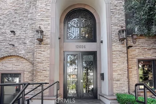 12026 Hoffman Street #304, Studio City (los Angeles), CA 91604