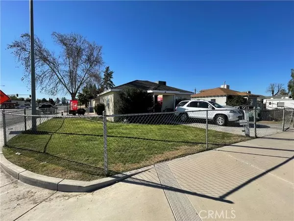 901 Wilson Avenue, Bakersfield, CA 93308