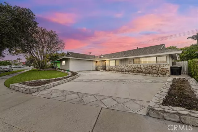 1879 W Harriet Lane, Anaheim, CA 92804