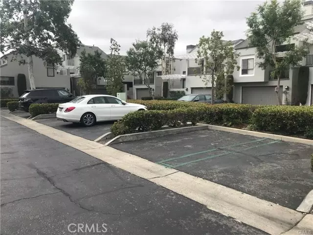 Irvine, CA 92614,14 Southwind #53