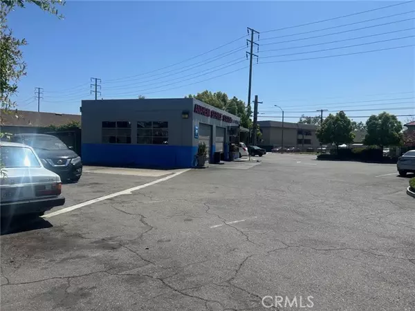 Anaheim, CA 92805,300 S East Street