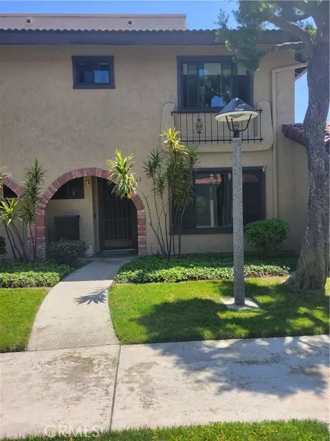 8962 Barcelona, Westminster, CA 92683