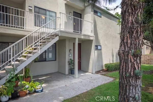 17722 Sergio Circle #102, Huntington Beach, CA 92647