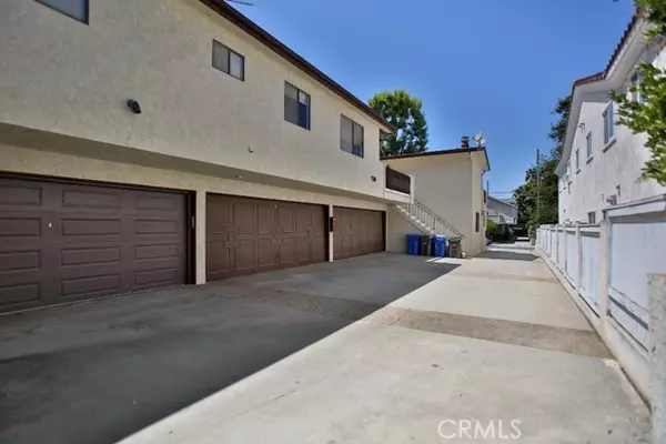 Redondo Beach, CA 90278,2418 Carnegie Lane #3