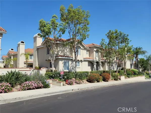 Brea, CA 92821,201 Laurel Avenue #17