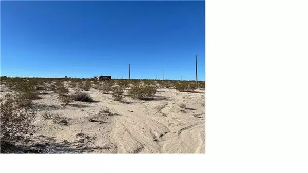 Joshua Tree, CA 92252,66935 Daisy Lane