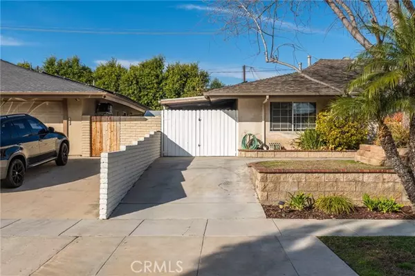 Tustin, CA 92705,18921 Silver Maple Way