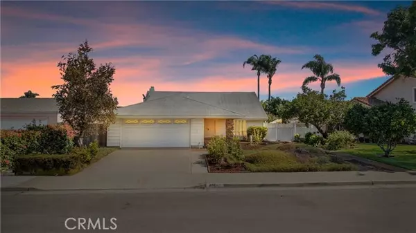 21662 Saluda Circle, Huntington Beach, CA 92646