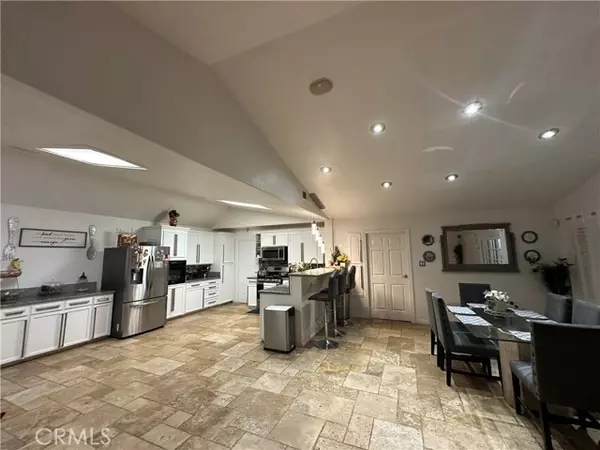 Jurupa Valley, CA 92509,5780 Avenue Juan Bautista