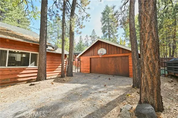 Big Bear Lake, CA 92315,41801 Comstock Lane