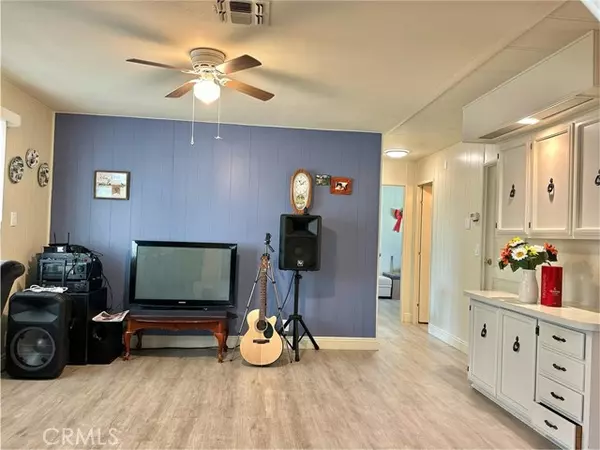 Westminster, CA 92683,15621 Beach Boulevard #57