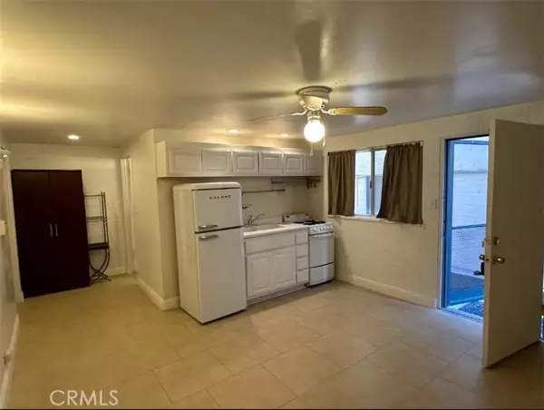 28 69th Place, Long Beach, CA 90803