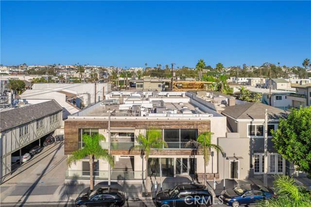 Manhattan Beach, CA 90266,1104 Highland Avenue
