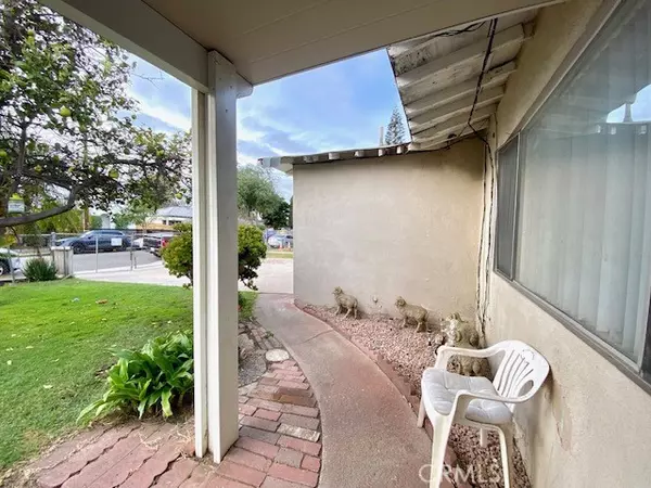 Santa Ana, CA 92703,523 Fairlawn