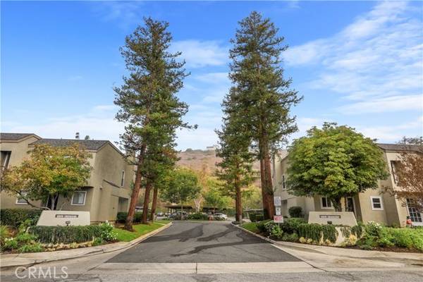 5825 E Creekside Avenue #22, Orange, CA 92869