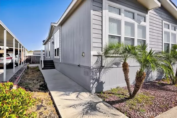 Tustin, CA 92780,111 Madrid