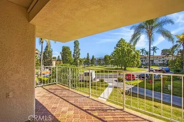 Laguna Woods, CA 92637,2386 Via Mariposa #1C