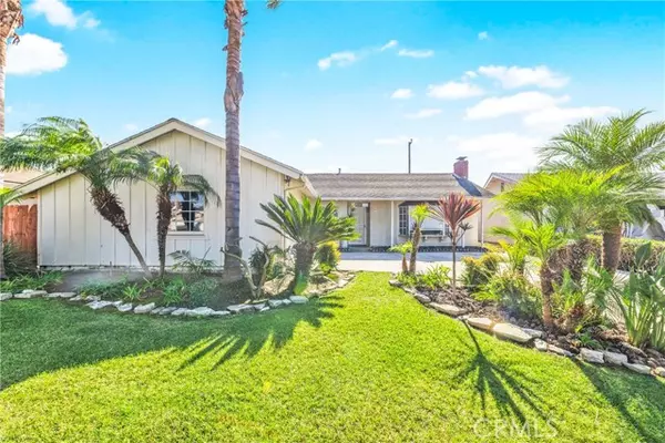 5042 Bluejay Circle, Huntington Beach, CA 92649