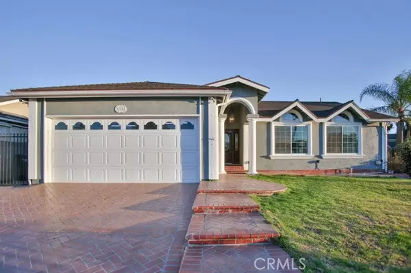 17252 Apel Lane, Huntington Beach, CA 92649