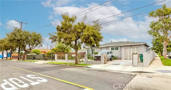 Santa Ana, CA 92703,117 S Daisy Avenue