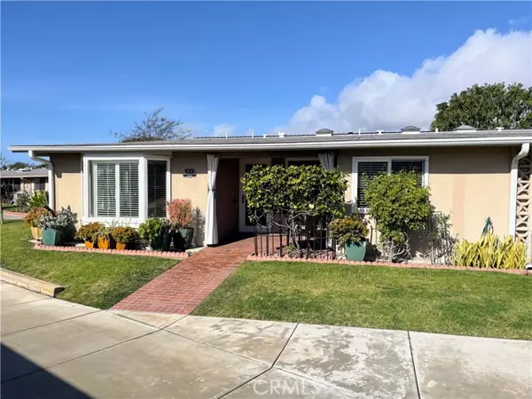 Seal Beach, CA 90740,13560 Cedar Crest Lane #109F Mut 5