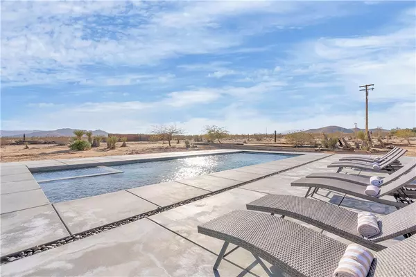 Joshua Tree, CA 92252,61430 Moonlight Mesa