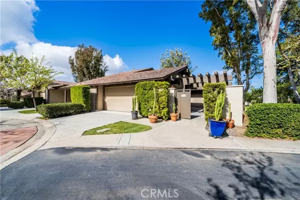 9 Lago Norte #5, Irvine, CA 92612