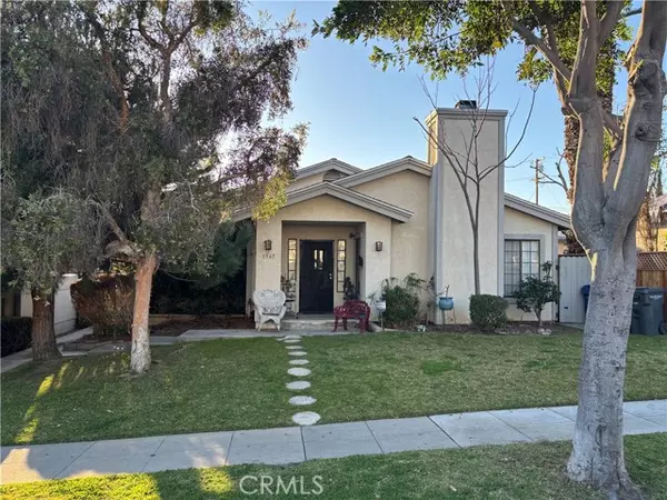 1965 Saint Louis Avenue, Signal Hill, CA 90755