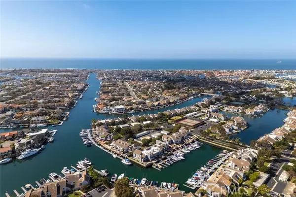 Huntington Beach, CA 92649,16222 Montrey Lane #328