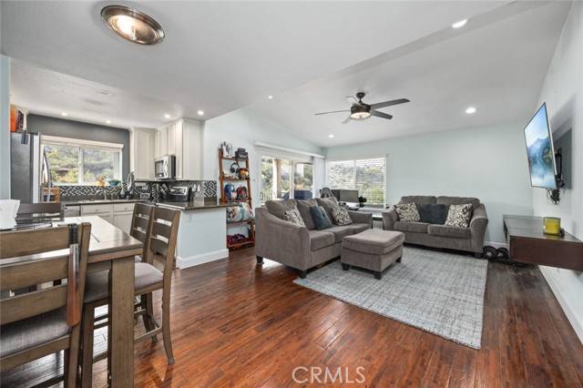 2320 Del Mar Way #307, Corona, CA 92882