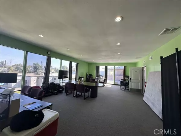 Anaheim, CA 92804,9774 Katella Avenue