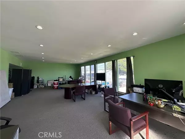 9774 Katella Avenue, Anaheim, CA 92804