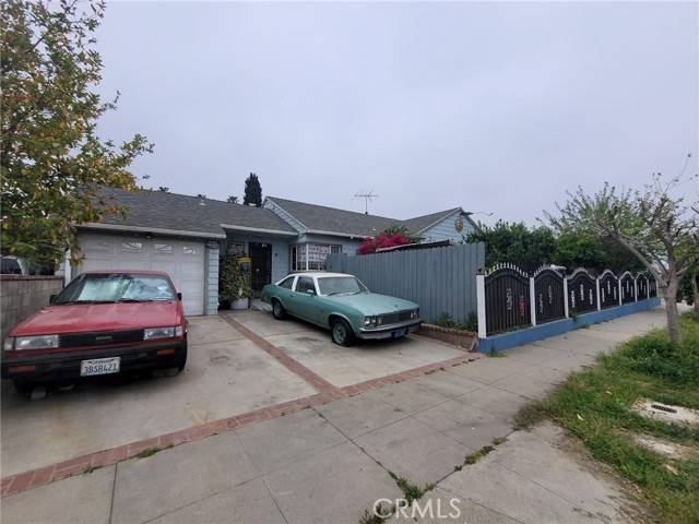 Pomona, CA 91768,860 N huntington Boulevard