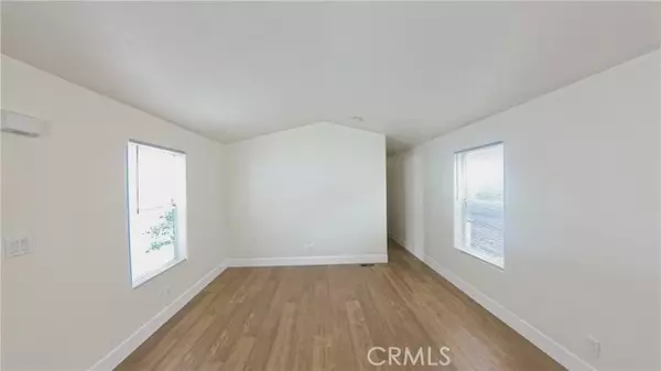 Bellflower, CA 90706,17820 Lakewood #30