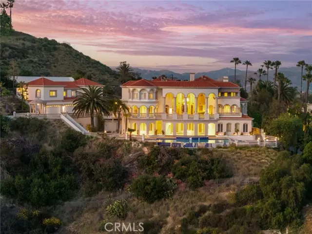 10219 Sunrise Lane, Tustin, CA 92705