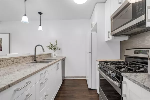 Santa Ana, CA 92707,1001 W Stevens Avenue #202