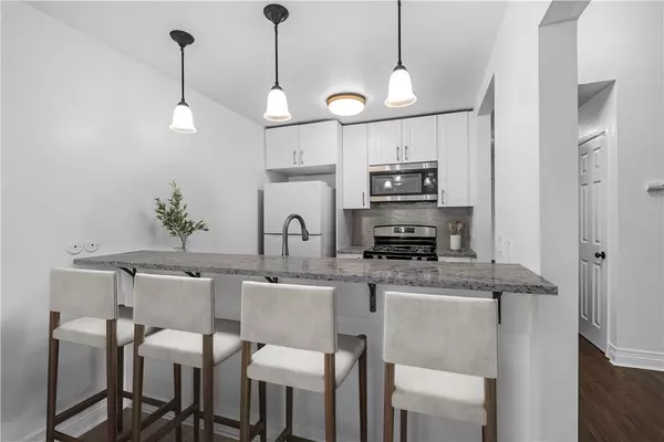 Santa Ana, CA 92707,1001 W Stevens Avenue #202