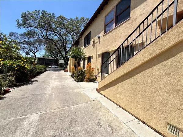 Santa Ana, CA 92701,921 N Lacy Street