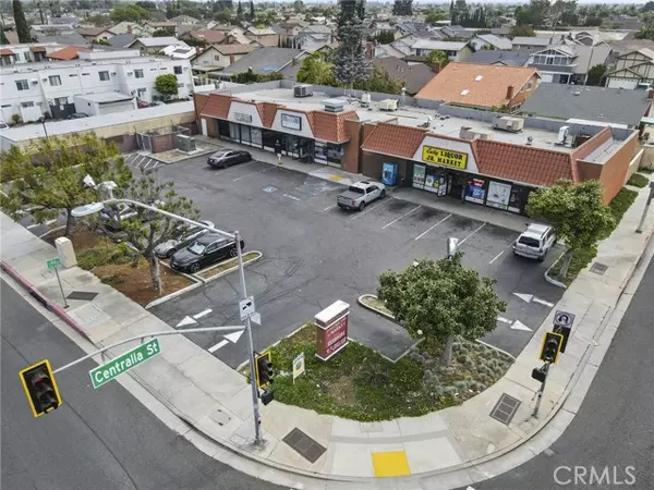 20942 Bloomfield Avenue, Lakewood, CA 90715