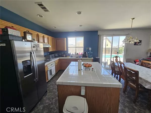 Hesperia, CA 92344,12912 Newport Street