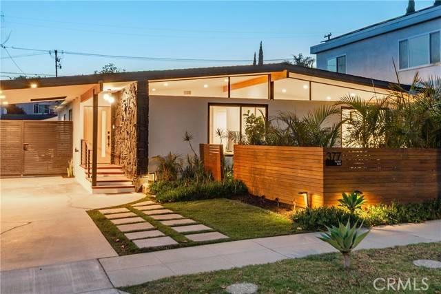 377 Flint Avenue, Long Beach, CA 90814