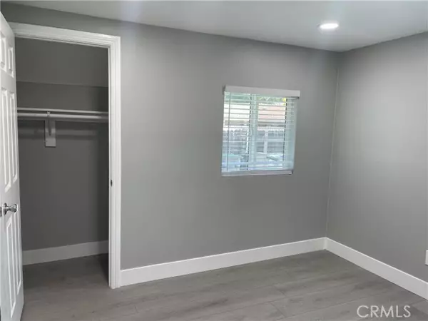 Santa Ana, CA 92703,5009 W 7th Street